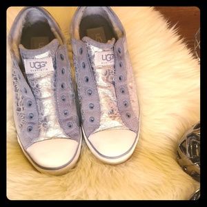 Uggs sneakers size 7